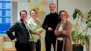 von links: Christiane Tusek (JKU), Christine Comploj, Sam Zibuschka, Ruth Arrich-Deinhammer (alle GRAND GARAGE); Credit: GRAND GARAGE