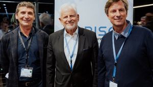 von links: Wolfgang Freiseisen CEO RISC Software GmbH, Bruno Buchberger Gründer RISC Institut und RISC Software GmbH, Carsten Schneider RISC Institut; Credit: RISC