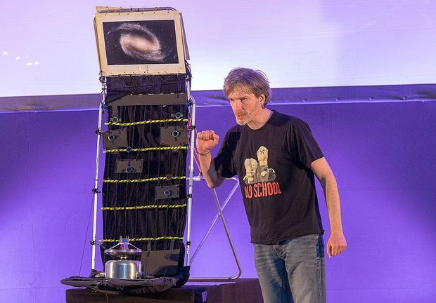 [Translate to Englisch:] Science Slam Sieger und Workshop-Leiter Günter Auzinger