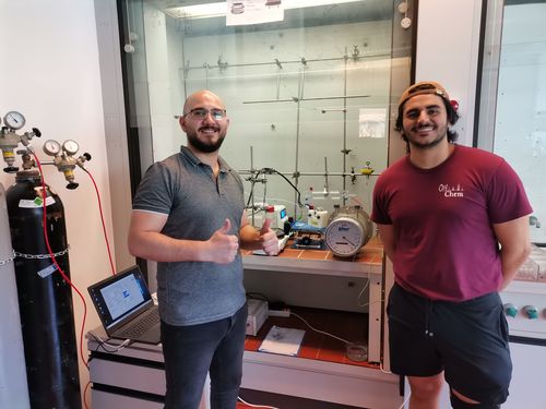 Houssein Awada and Kian Shamshkou with Zerogap Cell Labequipment