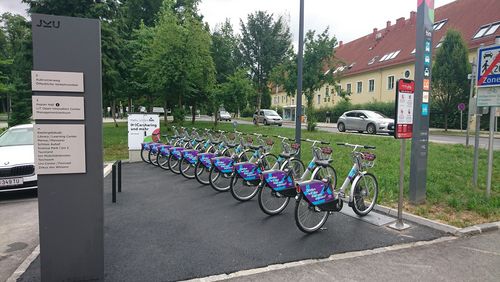 [Translate to Englisch:] Citybike Station am JKU Campus