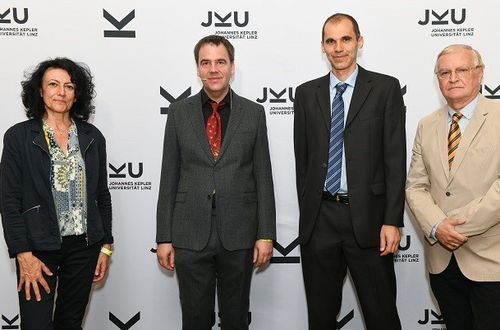 Gruppenfoto Vizerektorin Bonanni, Prof. Kramer, Prof. Egger und Dekan Schlacher