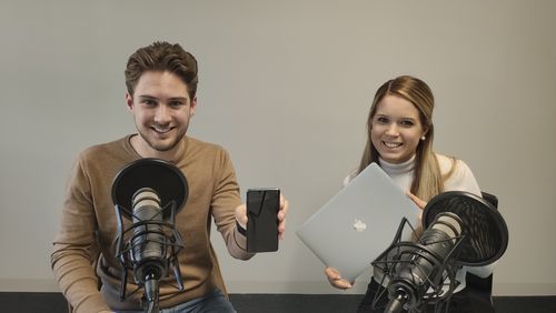 [Translate to Englisch:] JKU Podcast Wirtschaftswissenschaften mit Nadine & Fabian