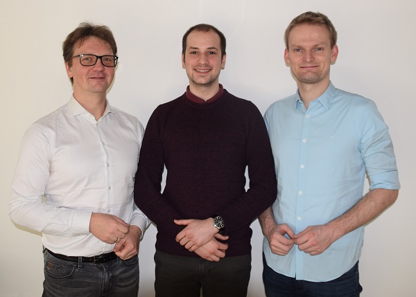 von links: Doktor  Jürgen Fuß (FH OÖ Campus Hagenberg), Dissertant Thomas Grurl und Prof. Robert Wille (JKU)