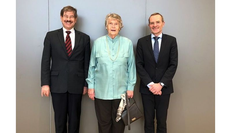 v.l.: Prof. Pernsteiner, Frau Vodrazka, Prof. Bassen