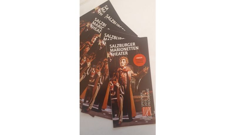 Im Salzburger Marionettentheater - Broschüren der Veranstaltung
