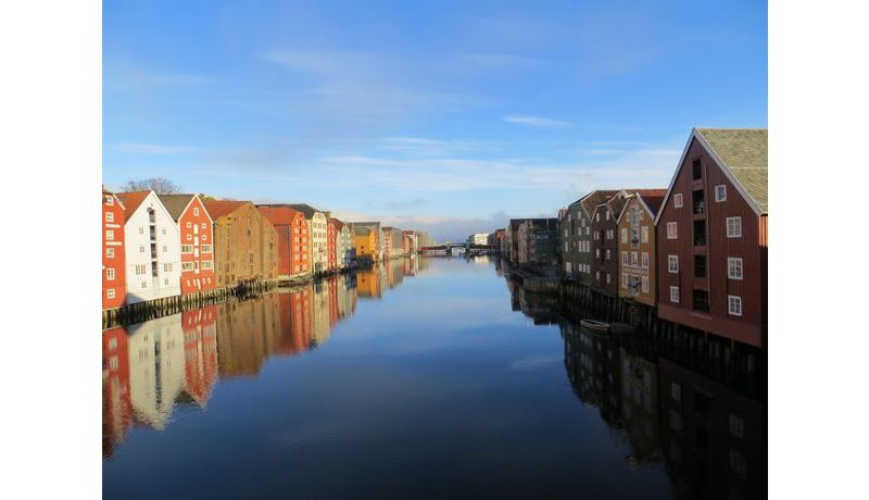 2014: "Lake-dwellings" (Trondheim, Norwegen), 3. Preis Kategorie "Stadt, Land, Fluss" 