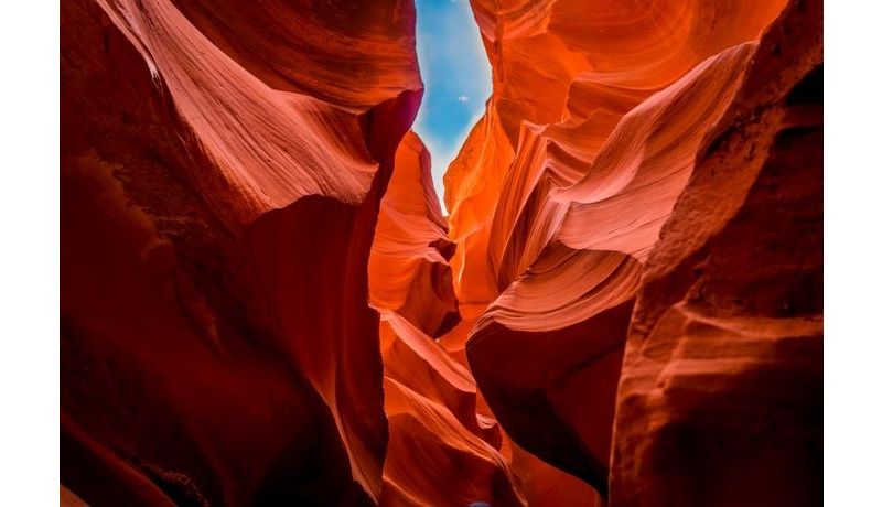 "Lower Antelope Canyon" (Arizona, USA)

