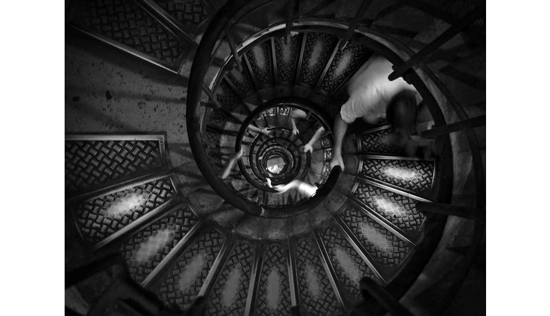 "Spirale de Triomphe" (Paris, France), 2nd Price Work Abroad Photo Contest