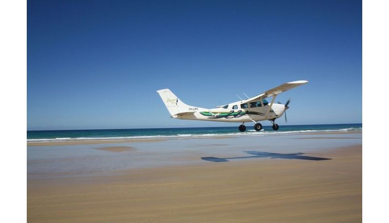 2019: "Taking off for an adventure" (Fraser Island, Australien), 2. Preis Kategorie "Stadt, Land, Fluss"