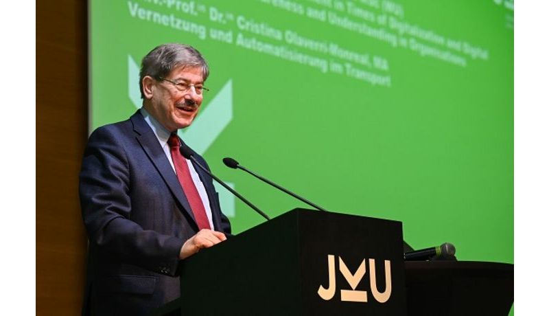 Prof. Pernsteiner at the Inaugural Lectures on March 7, 2022