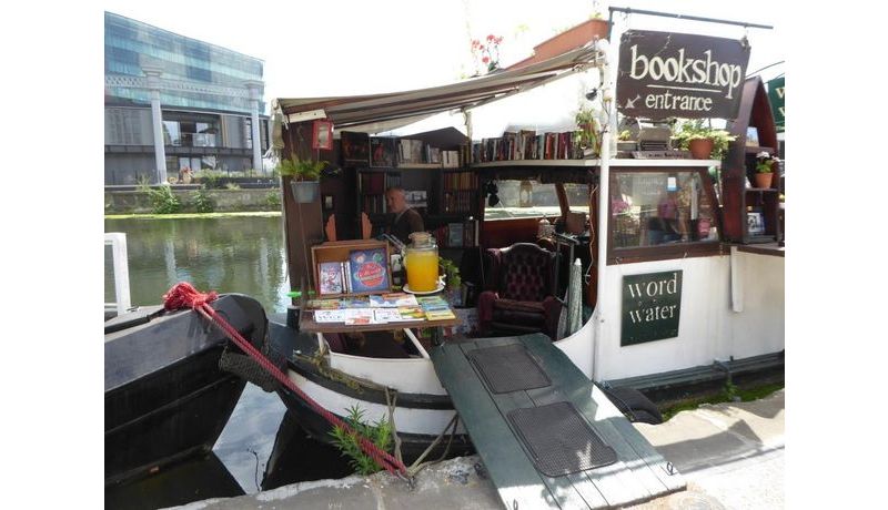 "Floating Bookshop" (London, England)