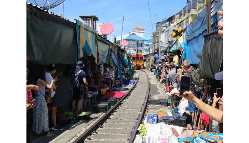 Railway Market (Bangkok, Thailand)