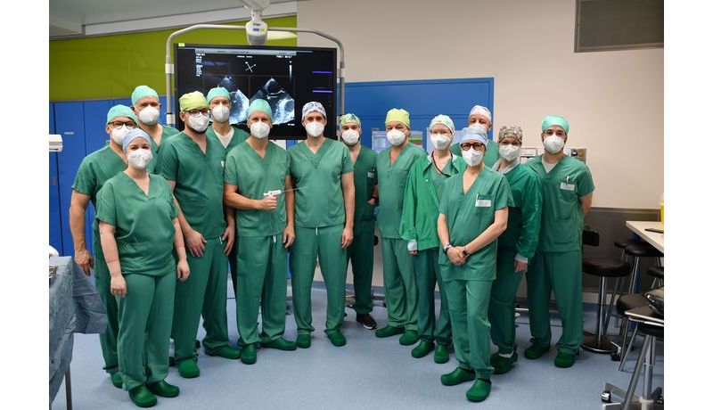 The University Heart Center Linz team and the Edwards company reps following the successful procedure.