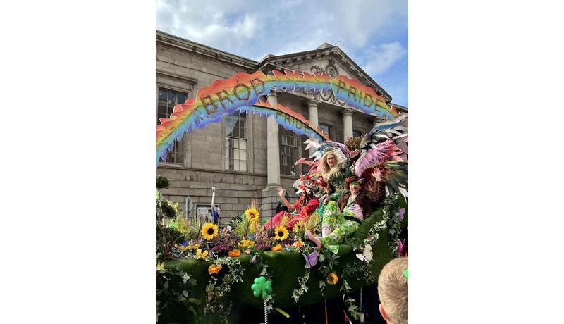 Pride in Catholic Ireland (St. Patrick’s Day Parade, Dublin, Irland)
