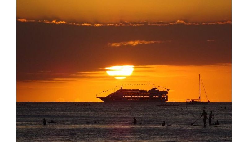 "Sunset at Waikiki Beach" (Oahu, Hawaii, USA)

