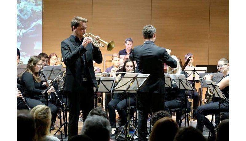 Fabian Huemer spielt "Concerto Tricolore" am Flügelhorn