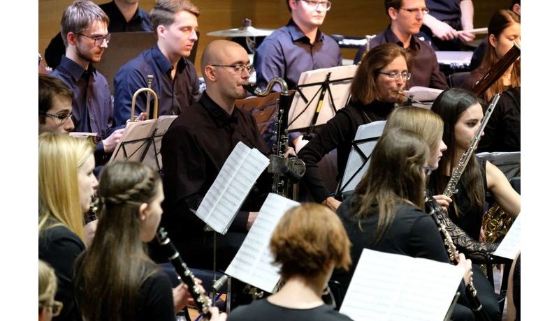 Das Kepler Blasorchester spielt im Festsaal der JKU Linz